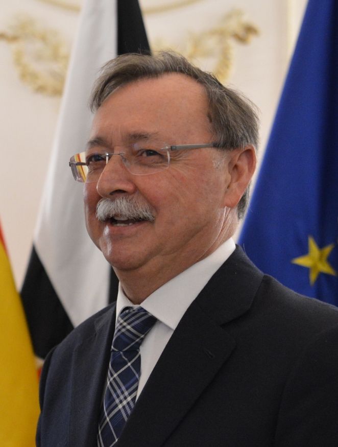 Vivas insiste en la urgencia de normalizar la frontera de Ceuta