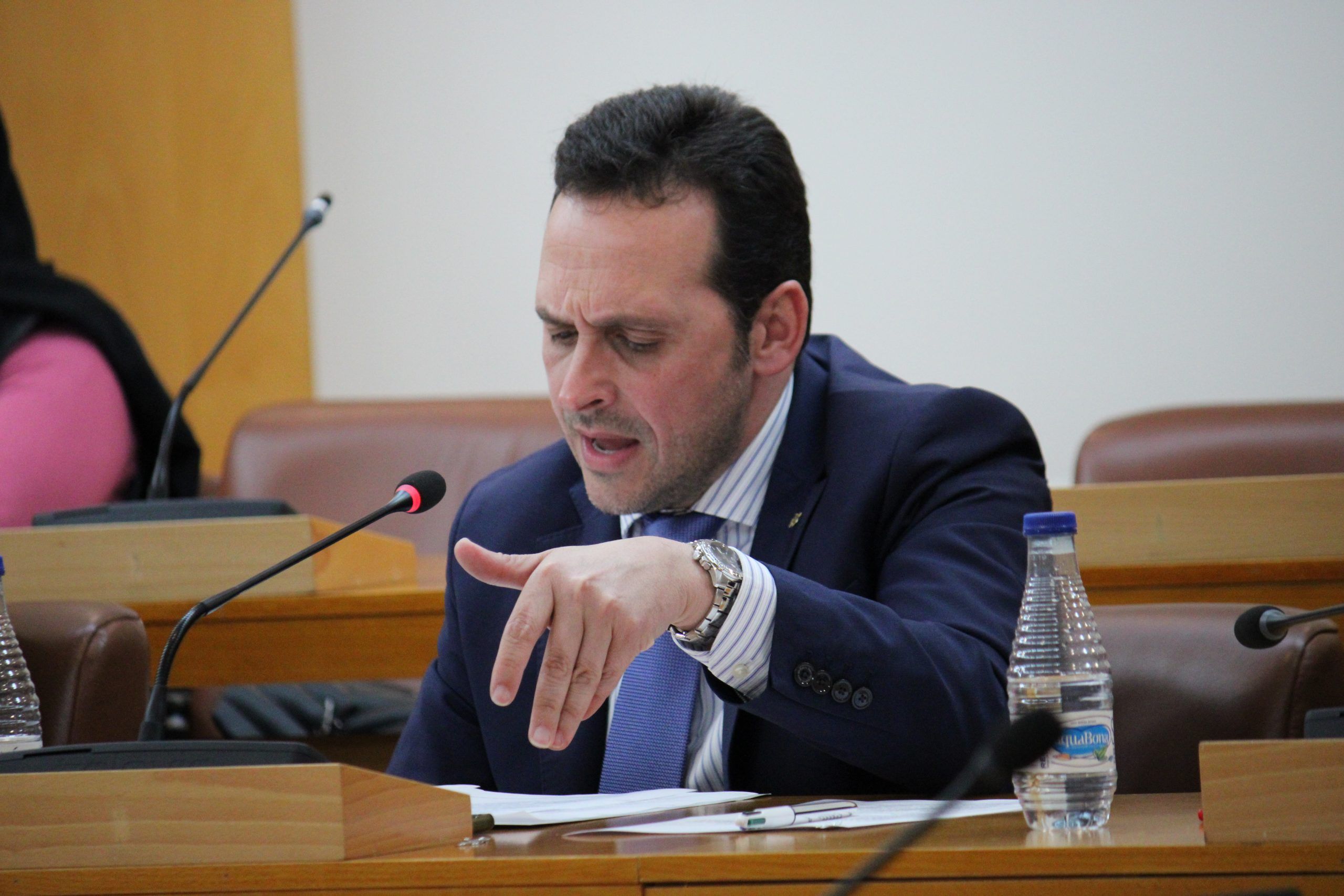 Juan Sergio Redondo, presidente de VOX Ceuta, critica el traslado de menores como un «estímulo» para más inmigración