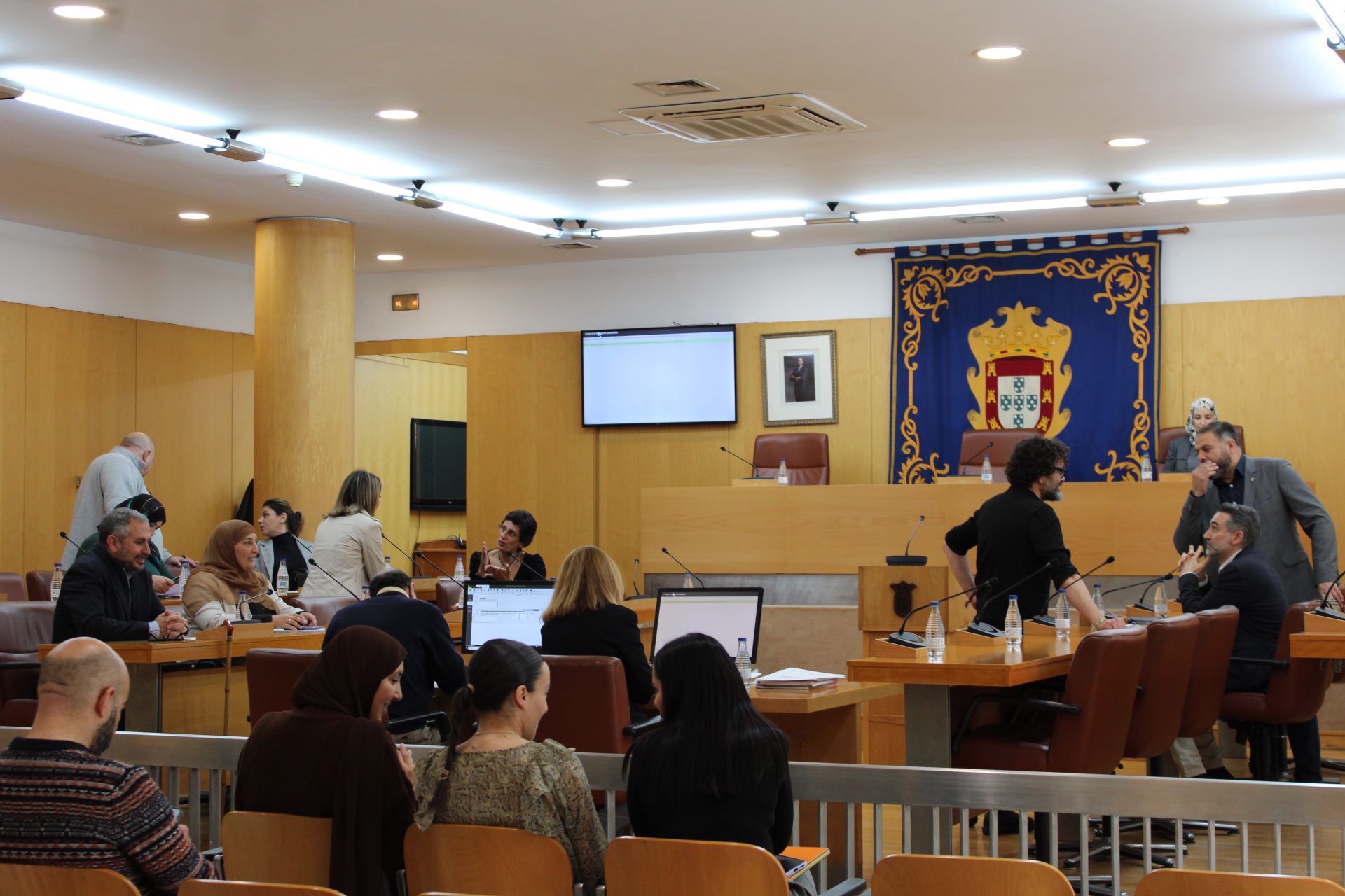 Seis fallecidos y tres heridos tras la colisión de un camión en control de la Guardia Civil en Los Palacios