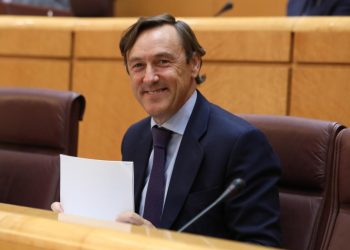 Tenso enfrentamiento en el Congreso entre Pedro Sánchez y Rafael Hernando