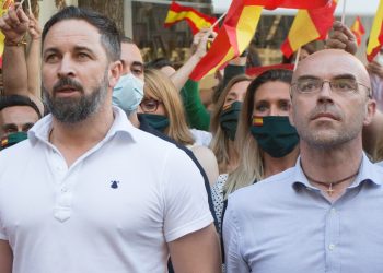 Abascal y Buxadé presionan en Europa para quitarle la inmunidad a Alvise Pérez