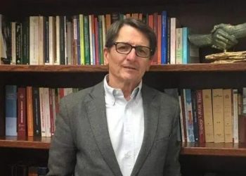 Manuel de la Rocha, el discreto y leal asesor de Sánchez, comunicó a Pallete su salida de Telefónica