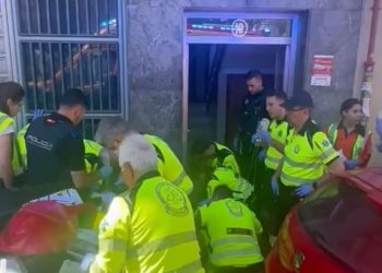 Un joven de 20 años muere apuñalado en Puente de Vallecas tras un ataque sorpresa