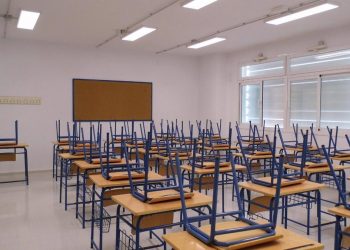 «El apagón paraliza centros educativos: clases suspendidas en Andalucía y caos en Madrid»