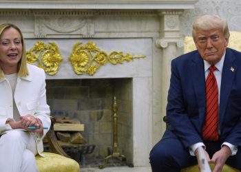 Trump promete un nuevo pacto comercial con la UE y refuerza la alianza con Meloni