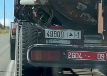 El mar envenenado de Tánger: camiones vierten residuos tóxicos con aval del alcalde de la ciudad