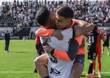 Ceuta estalla de alegría con el histórico ascenso de la AD Ceuta a Segunda División