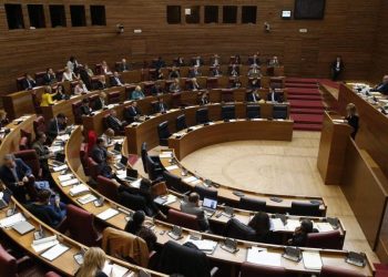 Tensión en las Cortes Valencianas por los cambios de PP y Vox a la ‘ley trans’