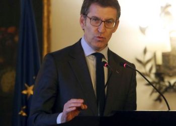 Feijóo responde al ala dura del PP: “No soy un chisgarabís” y defiende dar “todas las batallas”