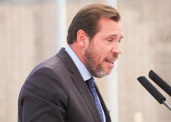 El Congreso exige responsabilidades a Puente por los fallos en el tren y aprueba su segunda reprobación