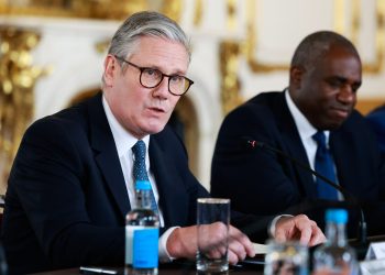 Crisis diplomática: Reino Unido detiene pacto comercial con Israel por ataques “atroces” en Gaza