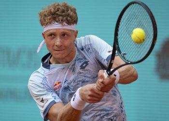 Martín Landaluce debuta con victoria en la previa de Roland Garros