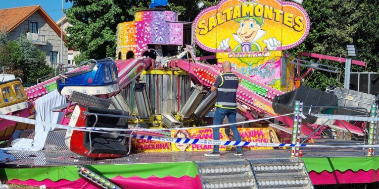 Foto de archivo de un accidente ocurrido en agosto de 2024 con un muerto al desprenderse un brazo de la atracción Saltamontes en las fiestas de Matará en Vigo. EFE / Salvador Sas