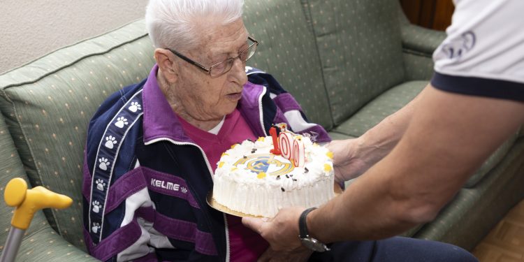 25/09/24 REPORTAJE SERGIO NIETO SOCIO NUMERO 1 DEL REAL MADRID
entrevista con Tomas Roncero