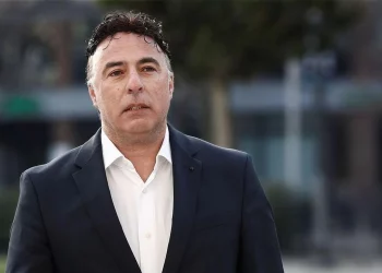 El Juzgado desestima la demanda de Vizcaíno contra Enrique Pina y obliga al Cádiz CF a pagar más de medio millón de euros