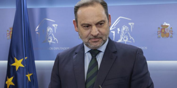 MADRID, 27/02/2024.- El exministro José Luis Ábalos, durante la rueda de prensa que ha ofrecido este martes en el Congreso. EFE/ Zipi Aragon