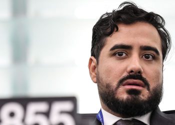 Paradores estudia denunciar al agitador Alvise Pérez tras un acto político presentado como charla de nutrición en el Parador de Teruel