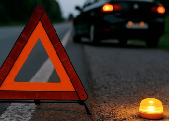 baliza v16 conectada obligatoria multa triangulos emergencia dgt 2026