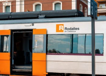 estado rodalies catalunya lunes 2 febrero 2026 lineas bus tren