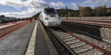 pp investigacion fondos europeos ave madrid sevilla adamuz 2026