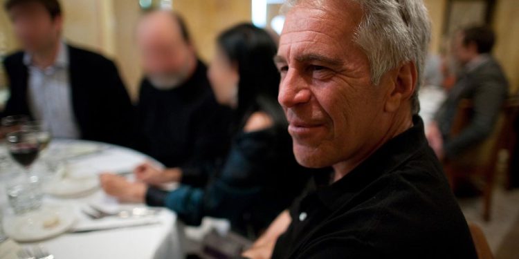 filtracion documentos jeffrey epstein victimas identificadas 2026