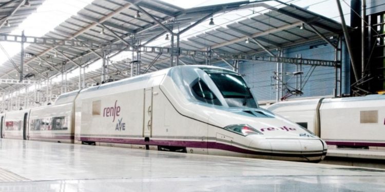 retrasos ave madrid barcelona adif mantenimiento diciembre 2026