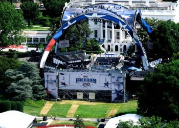 El FBI frustra un plan de atentado masivo con drones y francotiradores en el UFC Freedom 250