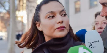Ordenan la detención de la actriz Elisa Mouliaá tras no comparecer ante el juez por tercera vez