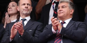 El artículo 4 de la UEFA, la llave legal que amenaza al Barcelona con la exclusión europea por el ‘Caso Negreira’