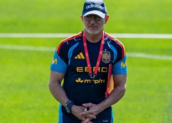 De la Fuente no tiembla: el seleccionador del «colmillo afilado» que no se casa con nadie ante las crisis