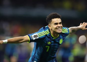 Colombia vence 3-1 a Uzbekistán en el debut y es líder de su grupo en el Mundial