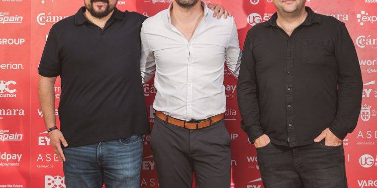 Ambiente del cocktail de clausura de Bet on Ceuta 2026: galería 3