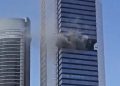 Incendio y desalojo de urgencia en la Torre Moeve de Madrid: buscan a tres personas desaparecidas