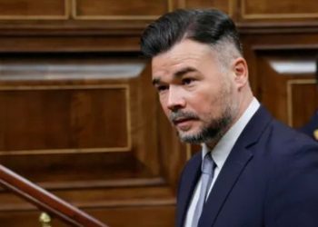 Rufián advierte a Sánchez de que si solo busca «resistir», al final en el PSOE solo quedará «gente muy chunga»