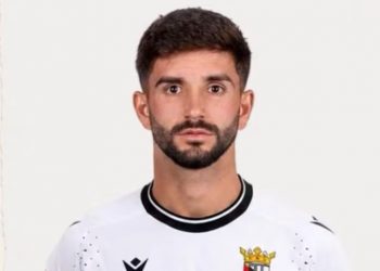 Ale Meléndez liderará la medular de la AD Ceuta FC en su regreso al Alfonso Murube