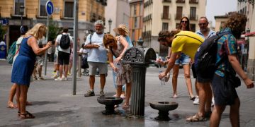 El aviso amarillo por altas temperaturas se mantiene en cinco comunidades con máximas de hasta 38 grados