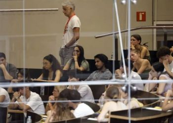Más de 50.000 estudiantes se preparan para la PAU extraordinaria en busca de elevar su nota de acceso