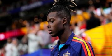 Alarma en la selección: Nico Williams y Yeremy Pino hacen saltar las alarmas médicas tras el choque con Uruguay
