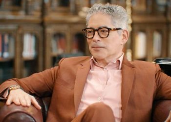 Boris Izaguirre recuerda el ictus que sufrió en televisión y el impacto de ver a Isabel Preysler tras su operación