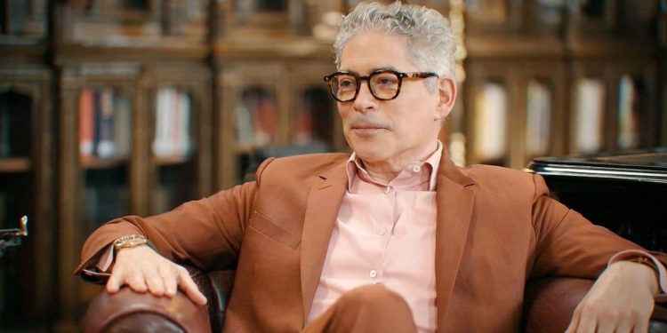 Boris Izaguirre recuerda el ictus que sufrió en televisión y el impacto de ver a Isabel Preysler tras su operación