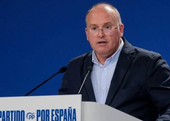 Tellado exige elecciones inmediatas: «Hay que echar del poder a quienes no han parado de robar desde que llegaron»