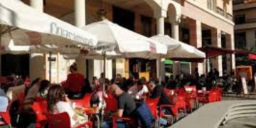 VOX exigirá al Gobierno de Ceuta la actualización de la ordenanza de terrazas y una normativa para la inspección de edificios