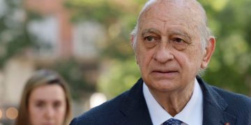El fiscal ve acreditado que el exministro Fernández Díaz participó en el operativo ilegal y ratifica la petición de 15 años de cárcel