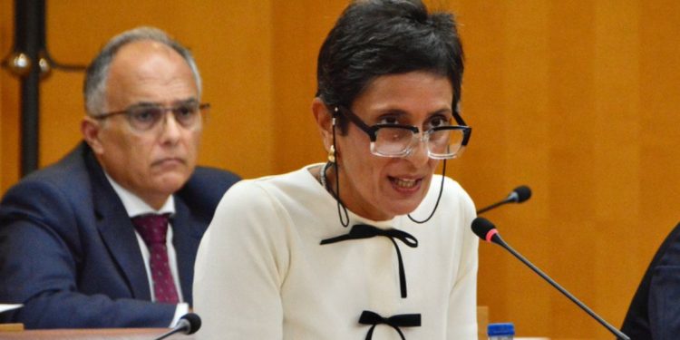 Choque en la Asamblea: Chandiramani acusa al PSOE de tumbar el albergue municipal con su recurso judicial