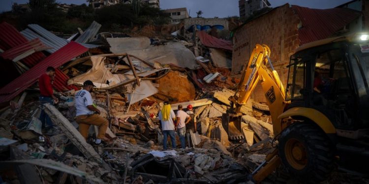 El número de víctimas españolas en el doble terremoto de Venezuela asciende a 26 muertos y 150 desaparecidos
