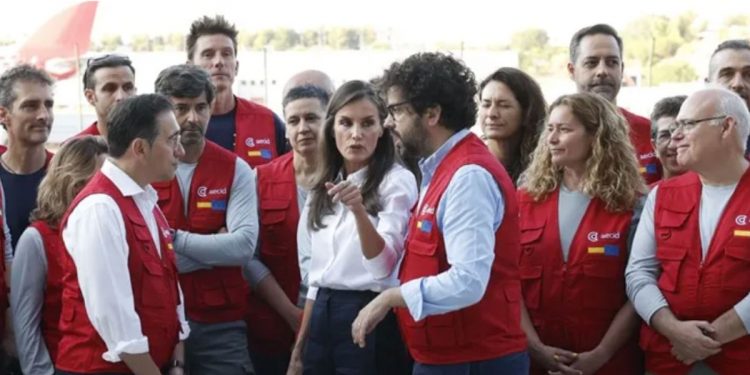 Parte hacia Venezuela un avión con voluntarios de la cooperación española para desplegar un hospital de campaña