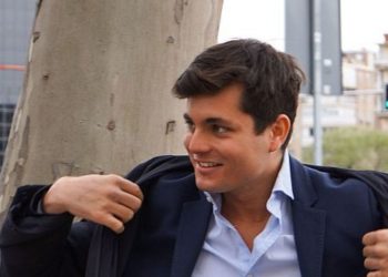 Un juez dicta una orden de detención contra Vito Quiles, que prevé entregarse mañana