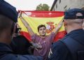 La Policía acude a detener al agitador Vito Quiles, que se declara en rebeldía: «No pienso entregarme»