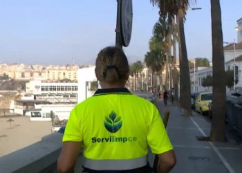 Servilimpce intensifica las labores de limpieza intensiva este fin de semana en el Polígono Virgen de África