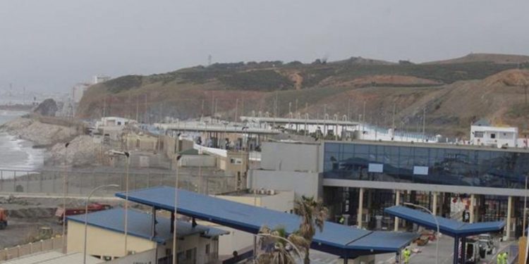 Detenido en la frontera de Bab Sebta con 23 kilos de hachís ocultos en el depósito de combustible